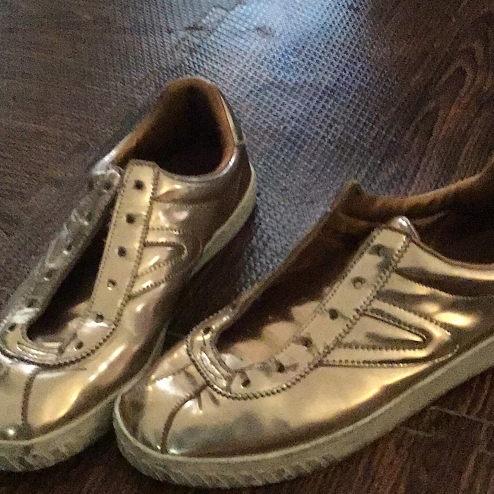 Tretorn women’s metallic shoes, size 11